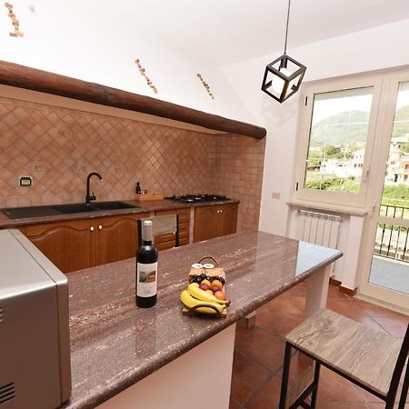 Chez Luke Apartments In Аджерола Екстериор снимка
