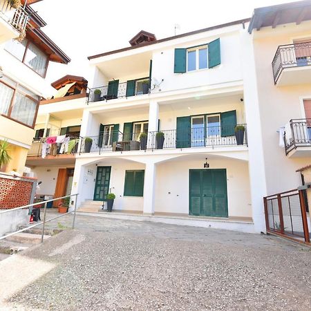 Chez Luke Apartments In Аджерола Екстериор снимка