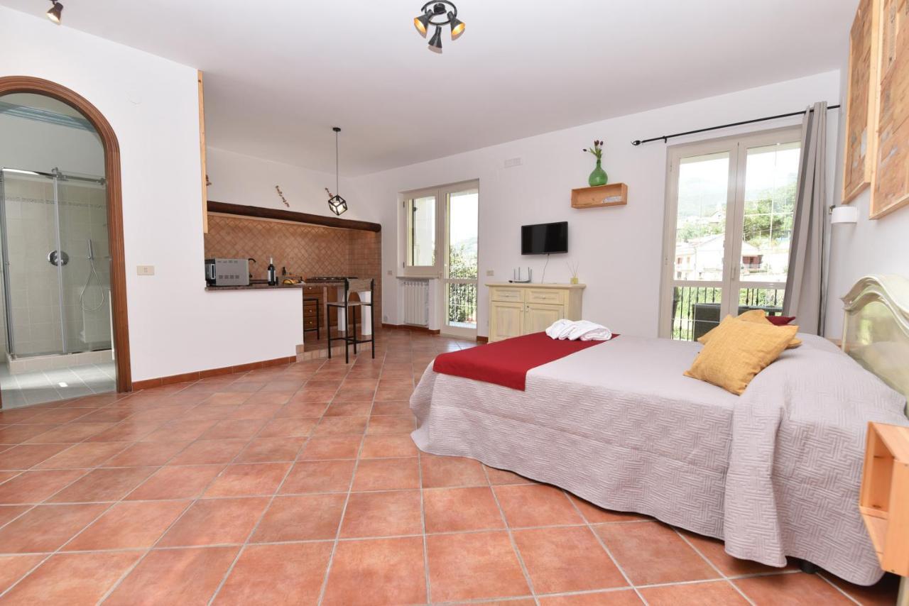 Chez Luke Apartments In Аджерола Екстериор снимка