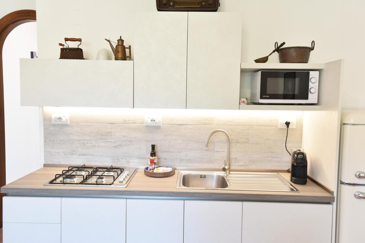 Chez Luke Apartments In Аджерола Екстериор снимка