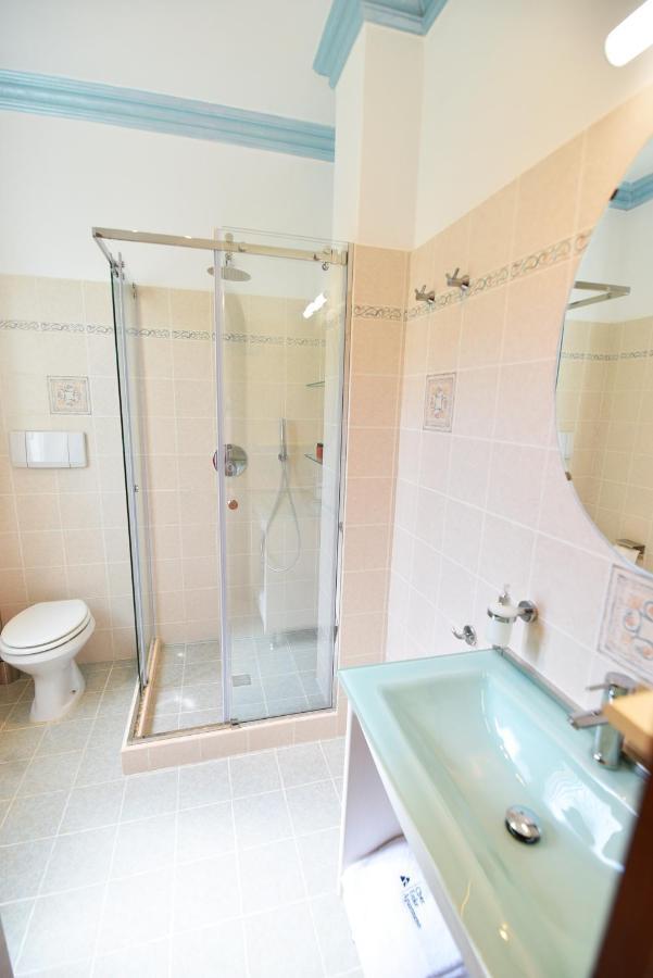 Chez Luke Apartments In Аджерола Екстериор снимка